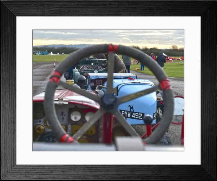 Framed Print : CM17 3466 Waiting patiently Framed Print : CM17 3466 Waiting patiently