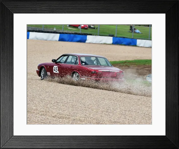 Framed Print : CM16 0613 Steve Askham, Jaguar XJ6 Framed Print : CM16 0613 Steve Askham, Jaguar XJ6
