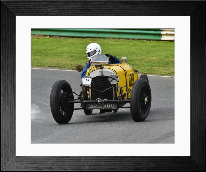Framed Print : CM16 6180 Tom Waterfield, GN Special Framed Print : CM16 6180 Tom Waterfield, GN Special