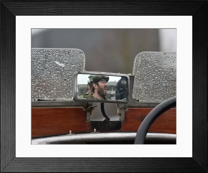 Framed Print : CM17 5475 Douglas Monro, Riley 9 Framed Print : CM17 5475 Douglas Monro, Riley 9