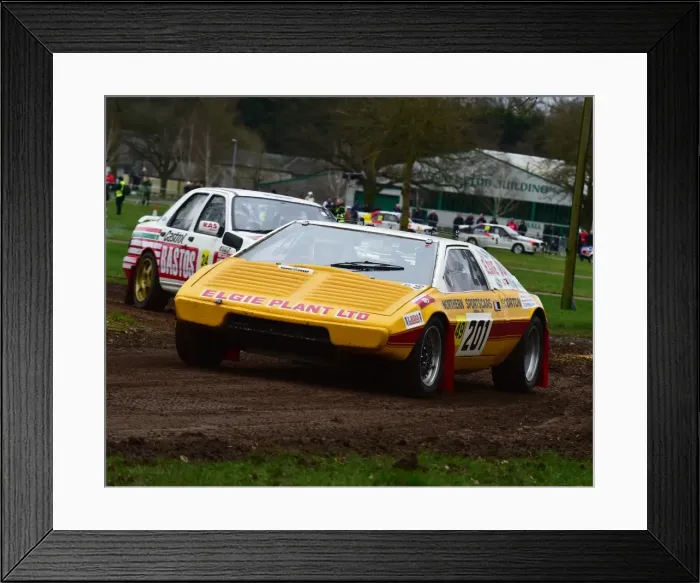 Framed Print : CM17 7787 Terry Maynard, Lotus Esprit Framed Print : CM17 7787 Terry Maynard, Lotus Esprit