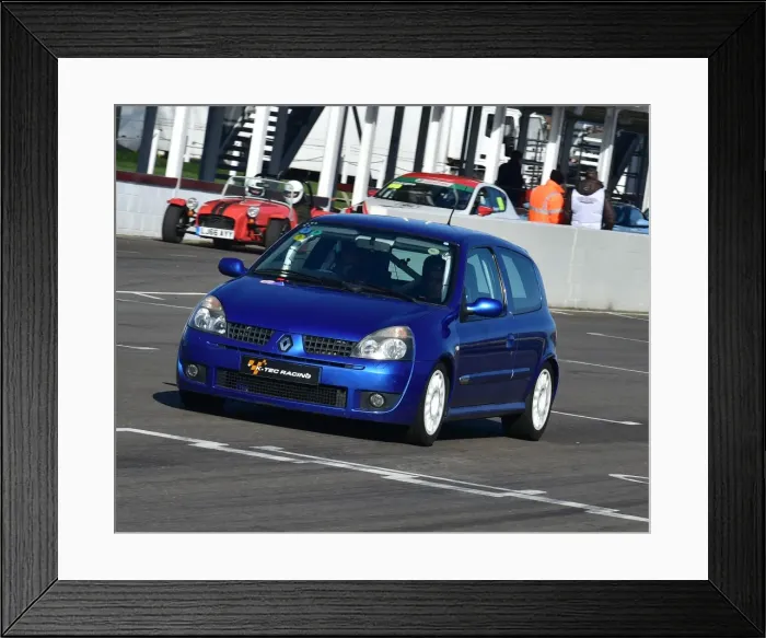 Framed Print : CM17 8500 Andy Roshier, Renault Clio 172 Framed Print : CM17 8500 Andy Roshier, Renault Clio 172
