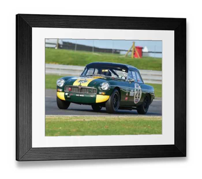 Framed Print : CM18 2956 Peter Boyes, Jan Boyes, MG B Roadster Framed Print : CM18 2956 Peter Boyes, Jan Boyes, MG B Roadster
