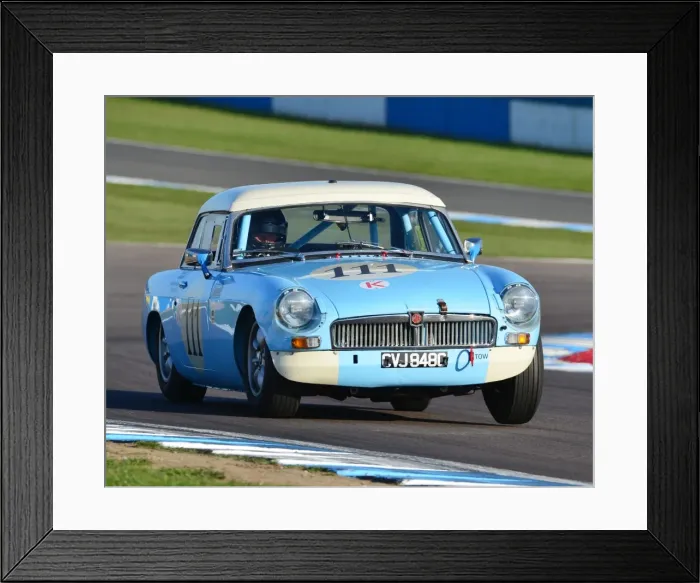 Framed Print : CJ6 7766 Graham Pattle, MG B Framed Print : CJ6 7766 Graham Pattle, MG B