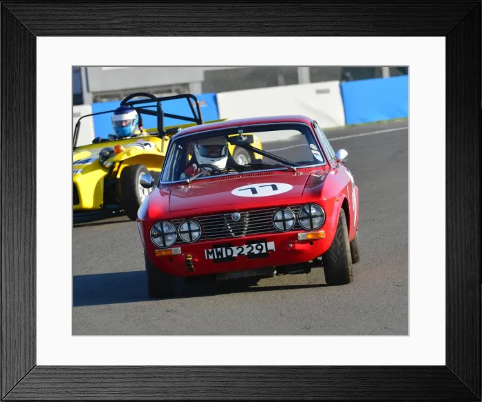 Framed Print : CJ6 7829 Simon Holmesmith, Alfa Romeo 2000 GTV Framed Print : CJ6 7829 Simon Holmesmith, Alfa Romeo 2000 GTV