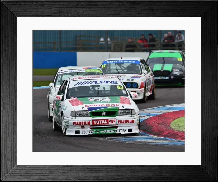Framed Print : CM19 0539 Tony Absolom, Vauxhall Cavalier Framed Print : CM19 0539 Tony Absolom, Vauxhall Cavalier