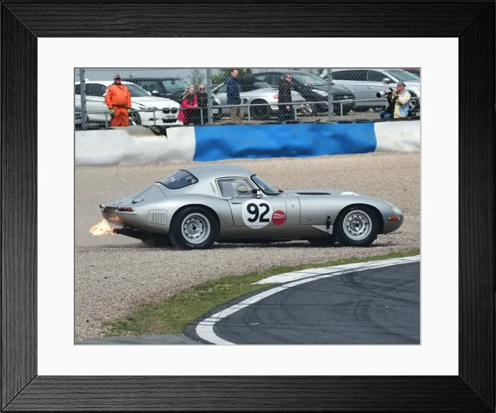 Framed Print : CM18 9860 Julian Thomas, Calum Lockie, Jaguar E-Type Framed Print : CM18 9860 Julian Thomas, Calum Lockie, Jaguar E-Type