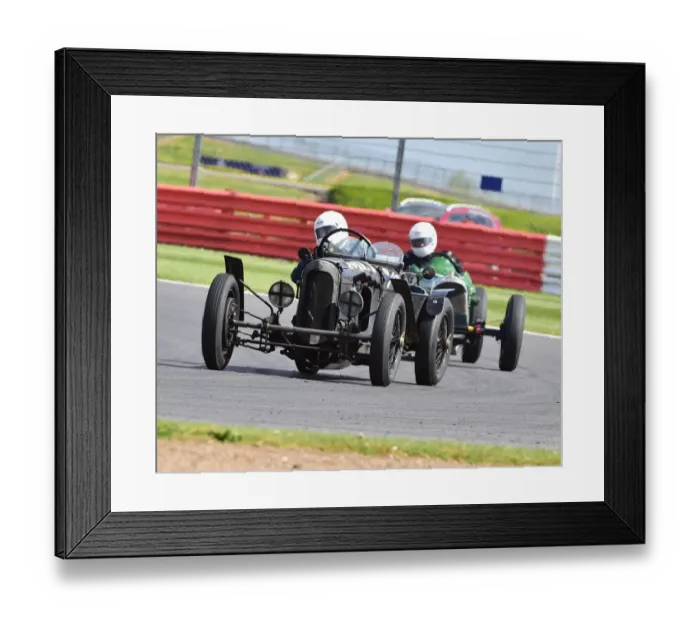 Framed Print : CM18 7054 Justin Maeers, GN Parker Framed Print : CM18 7054 Justin Maeers, GN Parker