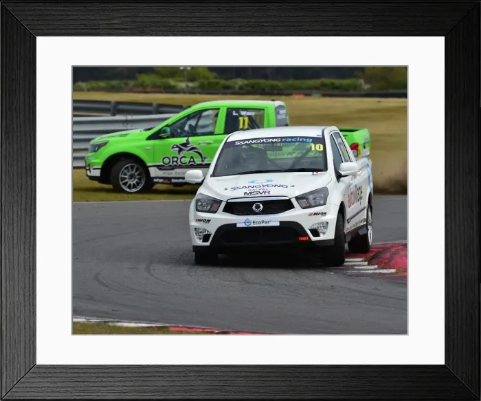 Framed Print : CM19 1855 Rebecca Jackson, SsangYong Musso Framed Print : CM19 1855 Rebecca Jackson, SsangYong Musso