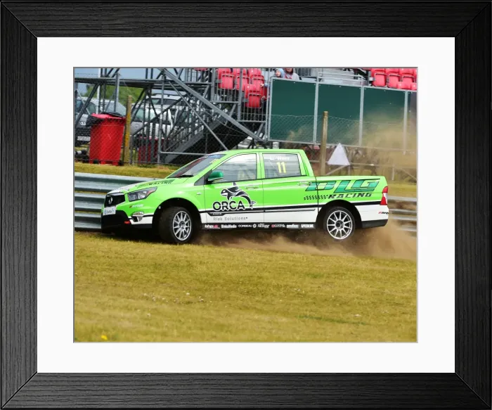 Framed Print : CM19 1863 Luke Warr, SsangYong Musso Framed Print : CM19 1863 Luke Warr, SsangYong Musso