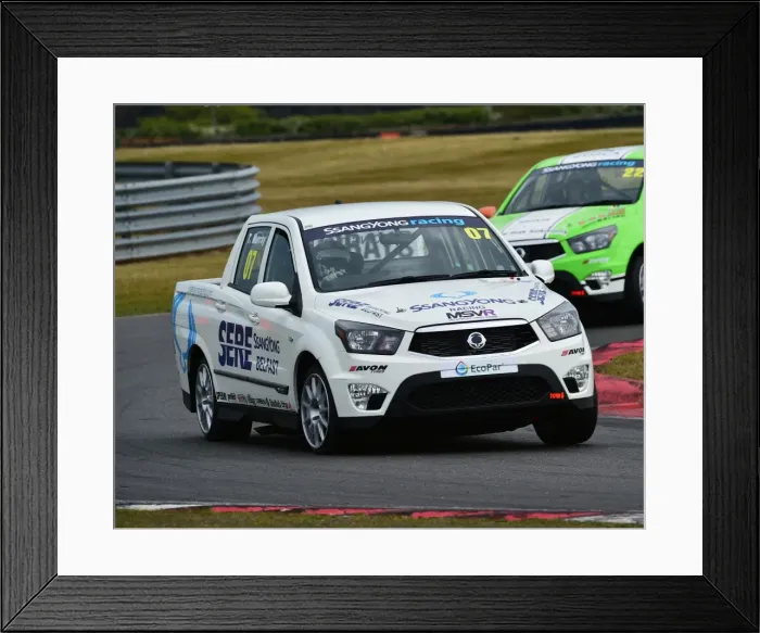 Framed Print : CM19 1832 Tony Murray, SsangYong Musso Framed Print : CM19 1832 Tony Murray, SsangYong Musso