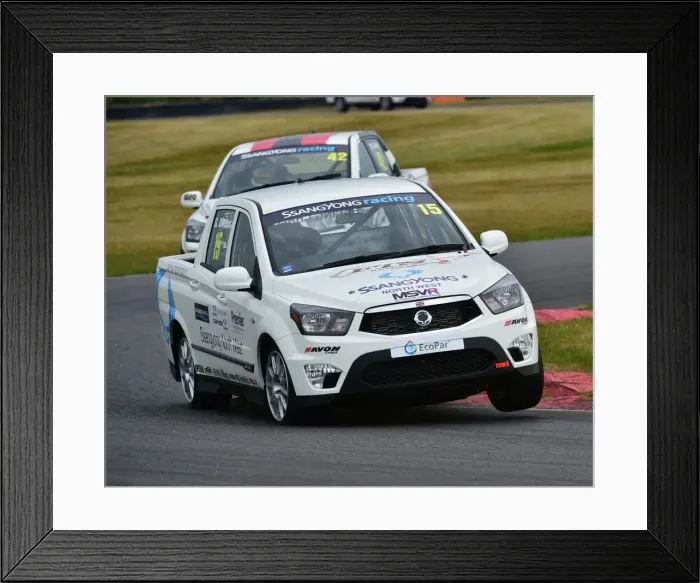 Framed Print : CM19 1781 Glenn Broster, SsangYong Musso