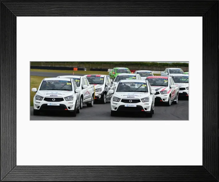 Framed Print : CM19 1742 Michael O Brien, Lewis Grant, SsangYong Musso Framed Print : CM19 1742 Michael O Brien, Lewis Grant, SsangYong Musso
