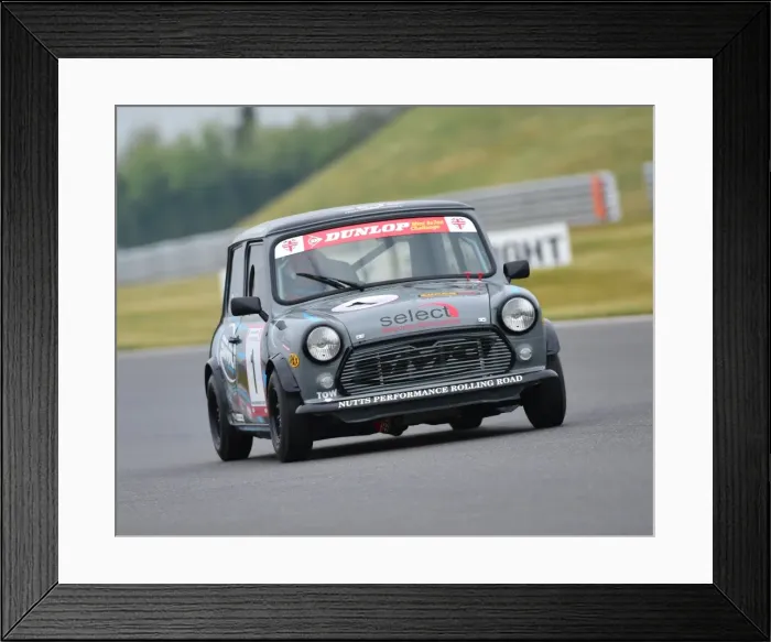 Framed Print : CM19 1161 Ashley Davies, Mini 7 Framed Print : CM19 1161 Ashley Davies, Mini 7