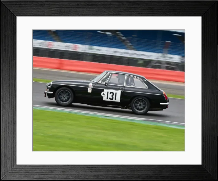 Framed Print : CM19 2818 Mark Bennett, MG B GT Framed Print : CM19 2818 Mark Bennett, MG B GT