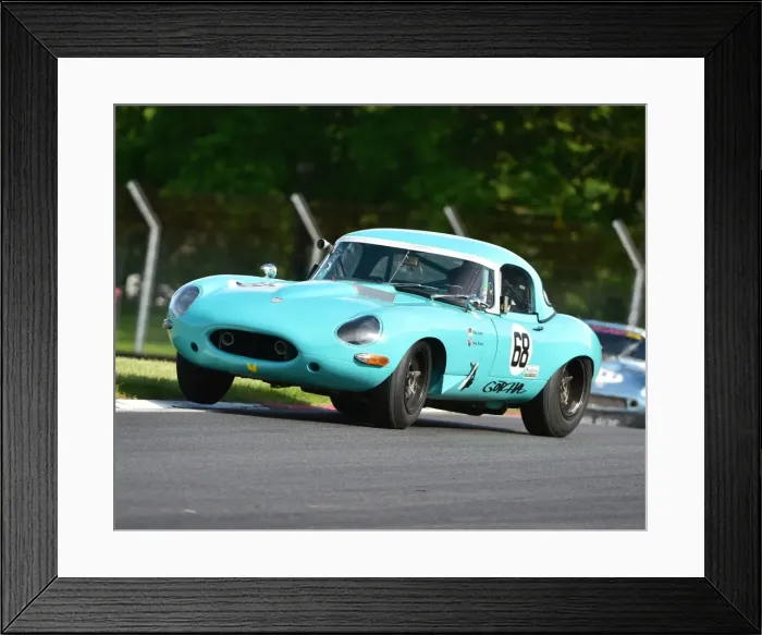 Framed Print : CM19 5033 Andrew Newall, Rhea Sautter, Jaguar E-Type Framed Print : CM19 5033 Andrew Newall, Rhea Sautter, Jaguar E-Type