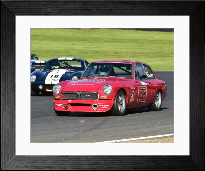 Framed Print : CM19 7598 Barry Holmes, MG B GT V8 Framed Print : CM19 7598 Barry Holmes, MG B GT V8