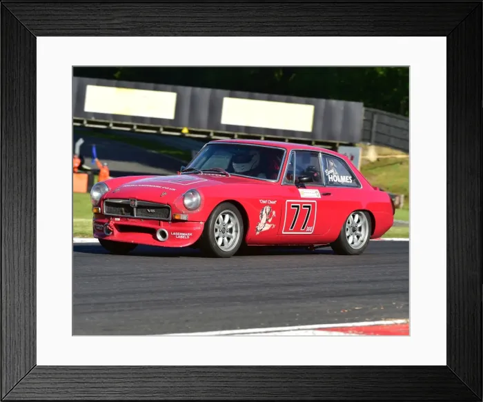 Framed Print : CM19 7770 Barry Holmes, MG B GT V8 Framed Print : CM19 7770 Barry Holmes, MG B GT V8