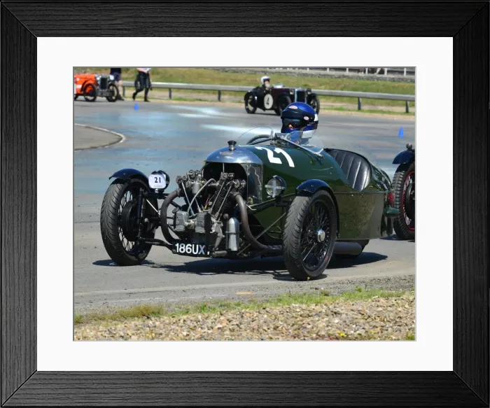 Framed Print : CJ6 8745 Simon Edwards, Morgan Aero SuperSport Framed Print : CJ6 8745 Simon Edwards, Morgan Aero SuperSport
