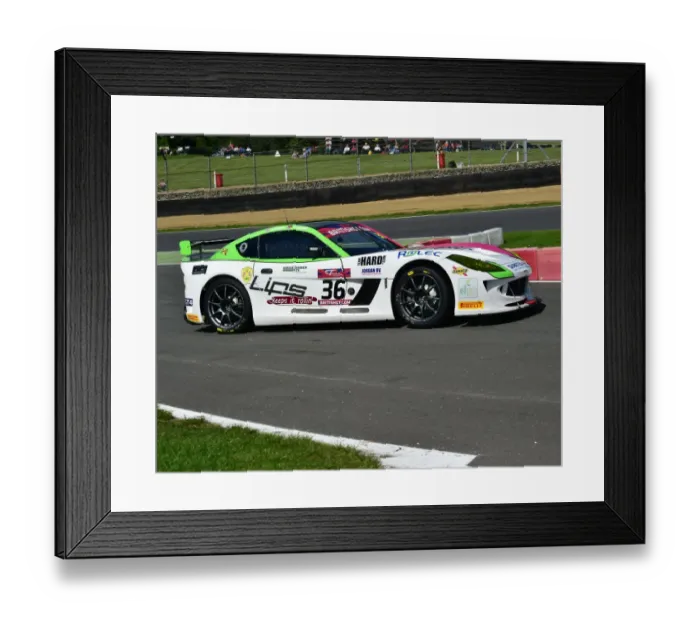 Framed Print : CM20 5251 Benjamin Wallace, Adam Hatfield, Ginetta G55