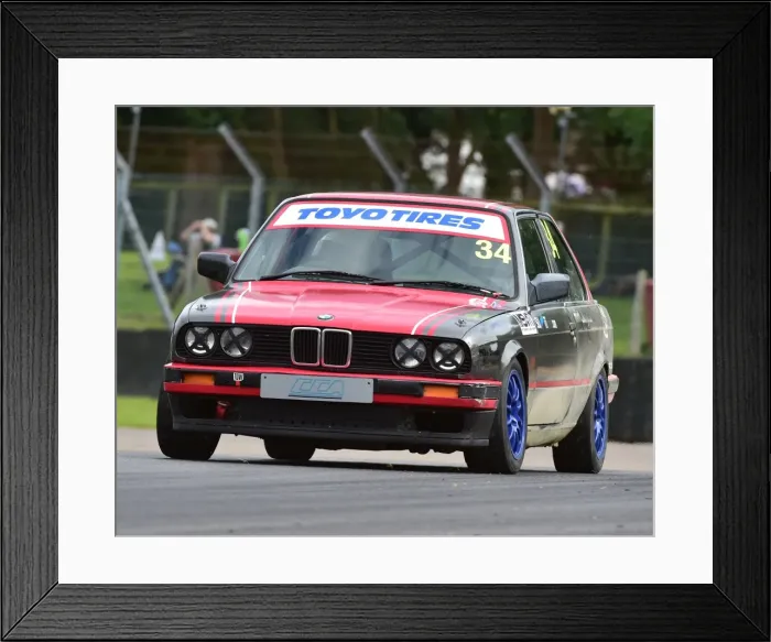 Framed Print : CM20 9489 Mark Hegarty, BMW 320i Framed Print : CM20 9489 Mark Hegarty, BMW 320i