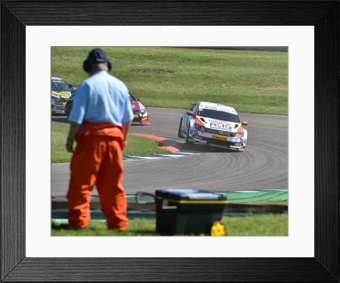 Framed Print : CM21 0480 Will Burns, Volkswagen CC Framed Print : CM21 0480 Will Burns, Volkswagen CC