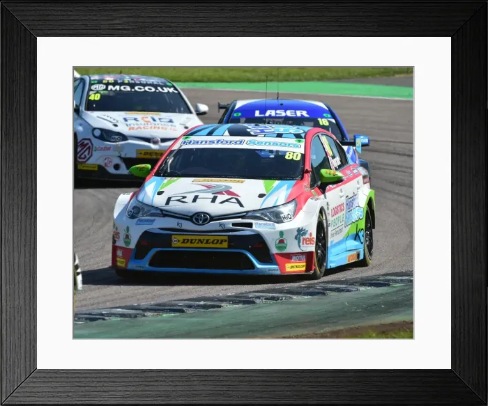 Framed Print : CM21 0543 Tom Ingram, Toyota Avensis Framed Print : CM21 0543 Tom Ingram, Toyota Avensis