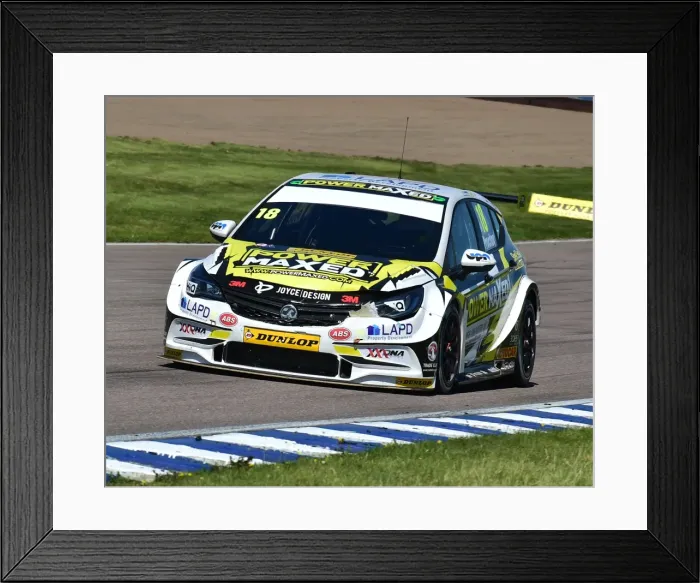 Framed Print : CM21 0163 Chris Smiley, Chevrolet Cruze Framed Print : CM21 0163 Chris Smiley, Chevrolet Cruze