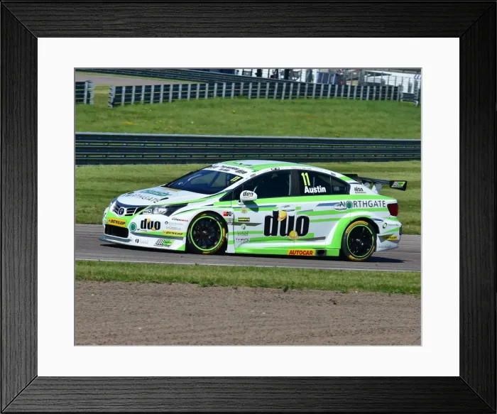 Framed Print : CM21 0092 Rob Austin, Toyota Avensis Framed Print : CM21 0092 Rob Austin, Toyota Avensis