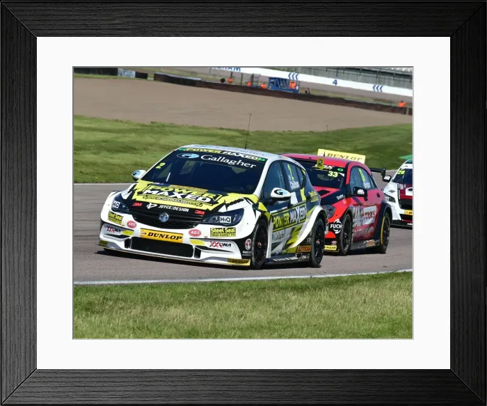 Framed Print : CM21 0045 Tom Chilton, Vauxhall Astra Framed Print : CM21 0045 Tom Chilton, Vauxhall Astra