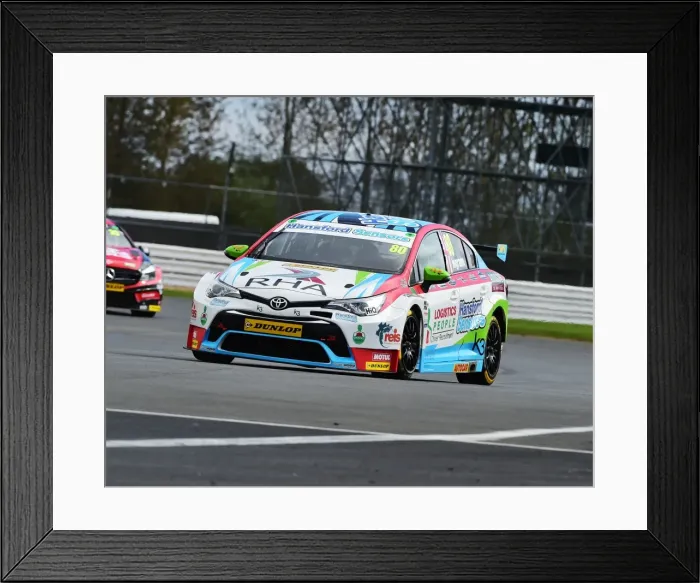 Framed Print : CM21 3100 Tom Ingram, Toyota Avensis Framed Print : CM21 3100 Tom Ingram, Toyota Avensis