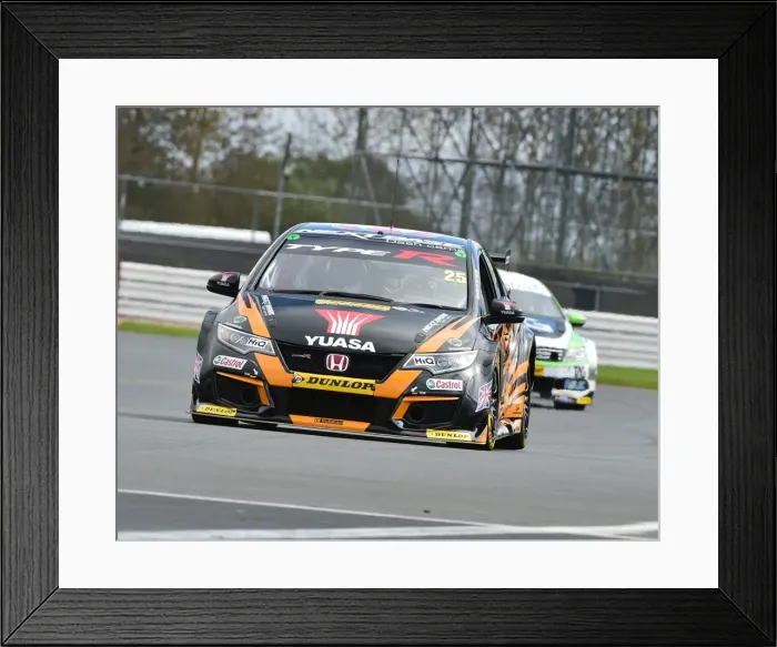 Framed Print : CM21 3102 Matt Neal, Honda Civic Type R Framed Print : CM21 3102 Matt Neal, Honda Civic Type R