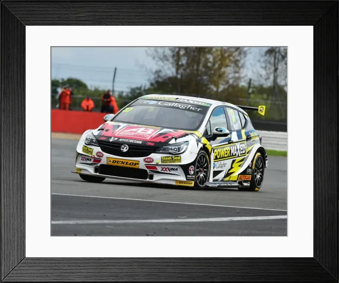 Framed Print : CM21 3125 Rob Huff, Vauxhall Astra Framed Print : CM21 3125 Rob Huff, Vauxhall Astra