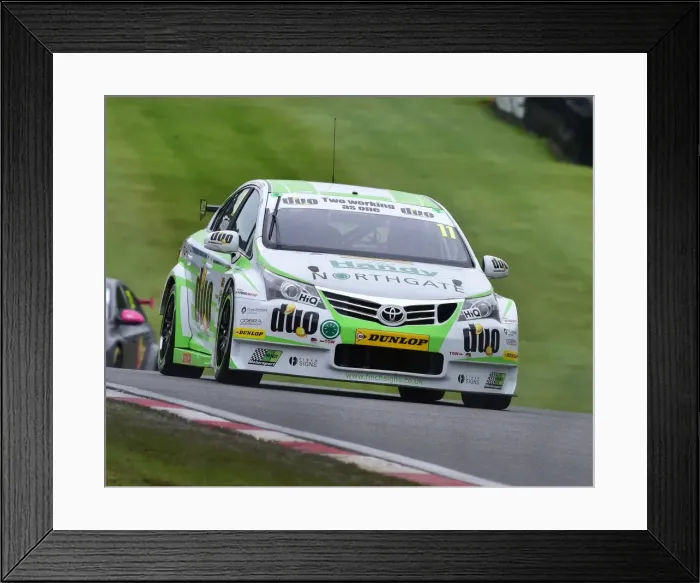 Framed Print : CM21 5153 Rob Austin, Toyota Avensis Framed Print : CM21 5153 Rob Austin, Toyota Avensis