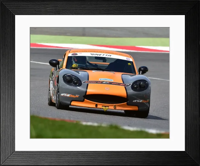 Framed Print : CM20 5749 Bond To, Ginetta G40 Framed Print : CM20 5749 Bond To, Ginetta G40