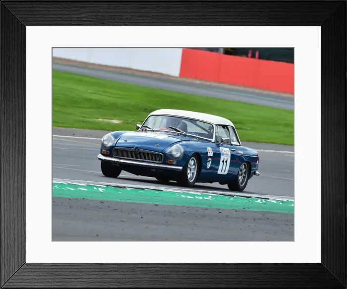 Framed Print : CM21 6423 Chris Millard, MG B Roadster