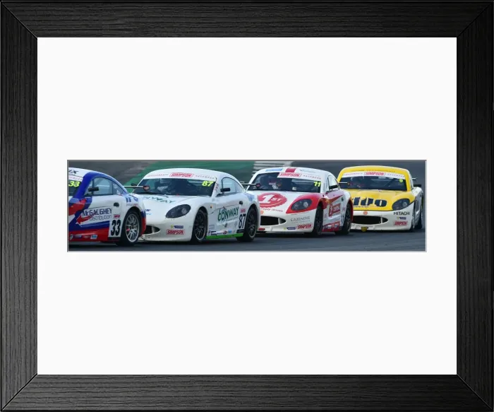 Framed Print : CM21 4312 Close racing Framed Print : CM21 4312 Close racing