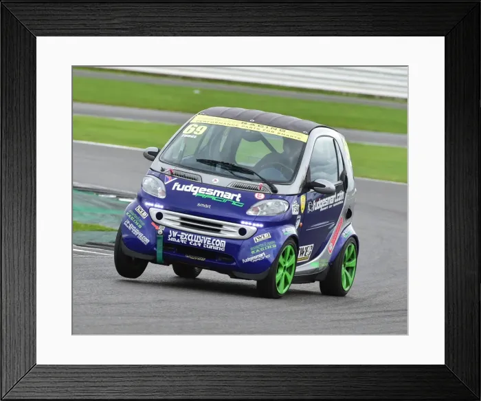 Framed Print : CM21 7360 Mark Bloomfield, Smart ForTwo Framed Print : CM21 7360 Mark Bloomfield, Smart ForTwo