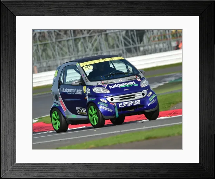 Framed Print : CM21 6211 Mark Bloomfield, Smart ForTwo Framed Print : CM21 6211 Mark Bloomfield, Smart ForTwo