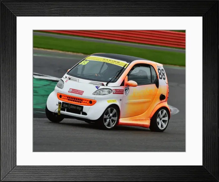 Framed Print : CM21 7281 Steven Needham, Smart ForTwo Framed Print : CM21 7281 Steven Needham, Smart ForTwo