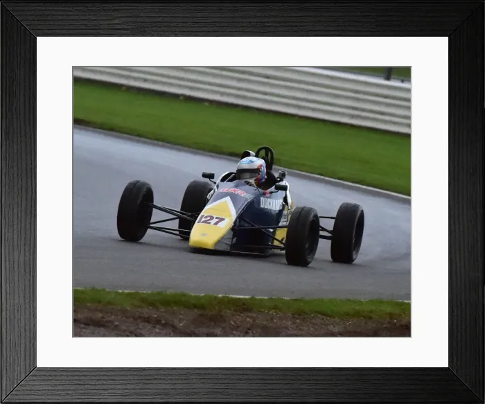 Framed Print : CM5 7907 Jonathan Hoad, Van Diemen RF90 Framed Print : CM5 7907 Jonathan Hoad, Van Diemen RF90