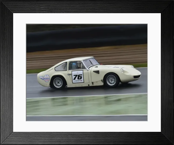 Framed Print : CM21 8320 Andy Southcott, Chris Southcott, Lenham GT Framed Print : CM21 8320 Andy Southcott, Chris Southcott, Lenham GT