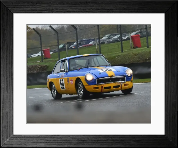 Framed Print : CM21 8274 Ian Clark, MG B GT Framed Print : CM21 8274 Ian Clark, MG B GT