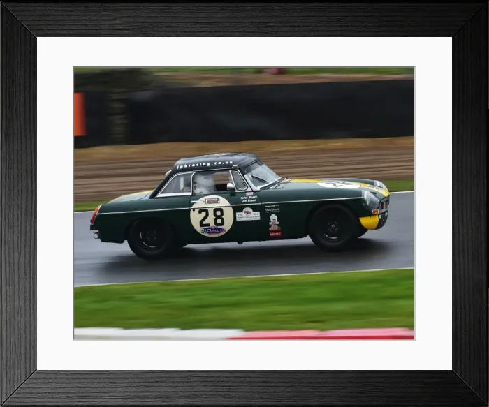 Framed Print : CM21 8324 Peter Boyes, Jan Boyes, MG B Roadster Framed Print : CM21 8324 Peter Boyes, Jan Boyes, MG B Roadster