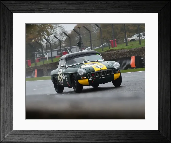 Framed Print : CM21 8198 Peter Boyes, Jan Boyes, MG B Roadster Framed Print : CM21 8198 Peter Boyes, Jan Boyes, MG B Roadster