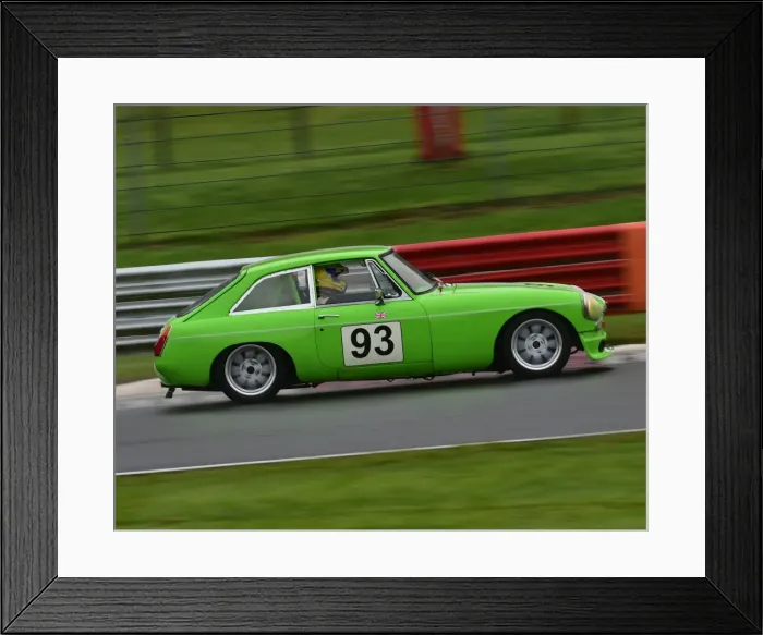 Framed Print : CM21 8399 Russell McCarthy, MG B GT V8 Framed Print : CM21 8399 Russell McCarthy, MG B GT V8