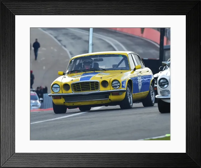 Framed Print : CM21 9423 Simon Lewis, Jaguar XJ6