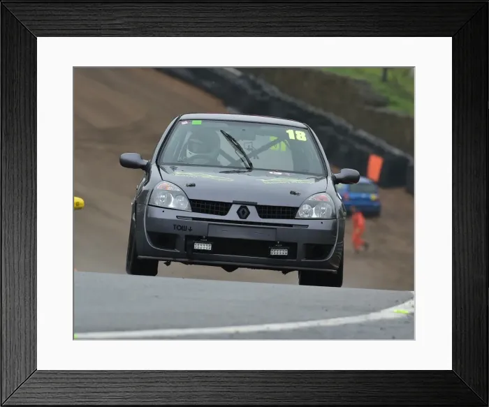 Framed Print : CM21 8496 Tom Mensley, Renault Clio 172 Framed Print : CM21 8496 Tom Mensley, Renault Clio 172