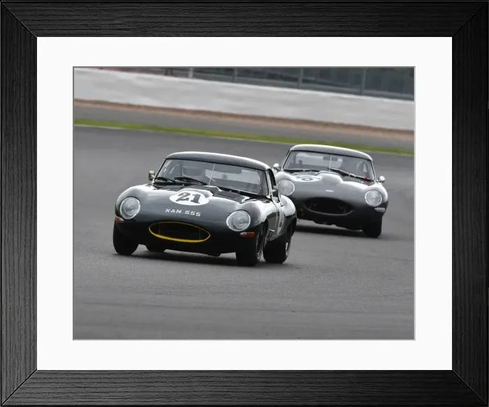 Framed Print : CM20 3586 James Dodd, Graeme Dodd, Jaguar E-Type Framed Print : CM20 3586 James Dodd, Graeme Dodd, Jaguar E-Type