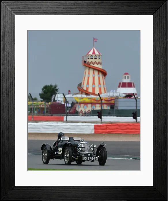 Framed Print : CM20 2824 Richard Wilson, Squire Skimpy Short chassis Framed Print : CM20 2824 Richard Wilson, Squire Skimpy Short chassis